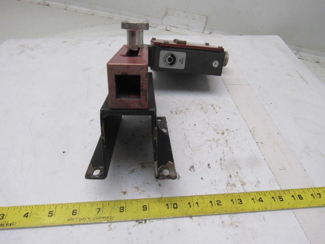 Euchner TZ1LE024BHAVFG Mechanical Release Safety Switch W/Actuator
