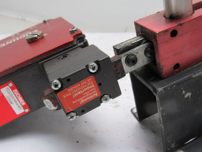 Euchner TZ1LE024BHAVFG Mechanical Release Safety Switch W/Actuator