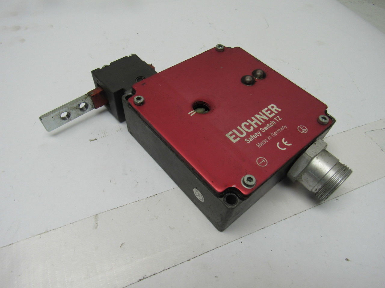 Euchner TZ1LE024BHA Mechanical Release Safety Switch W/Actuator