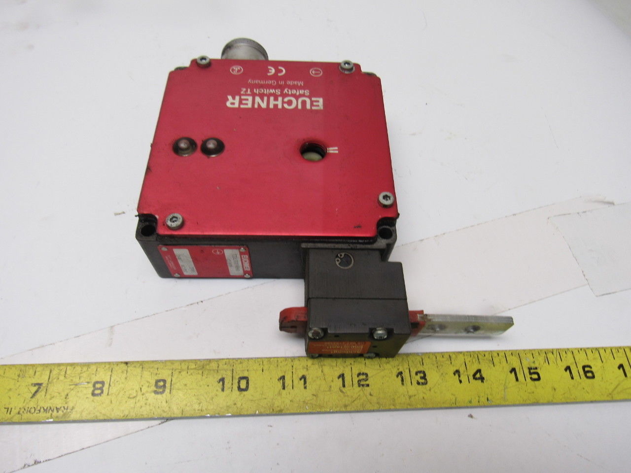 Euchner TZ1LE024BHA Mechanical Release Safety Switch W/Actuator