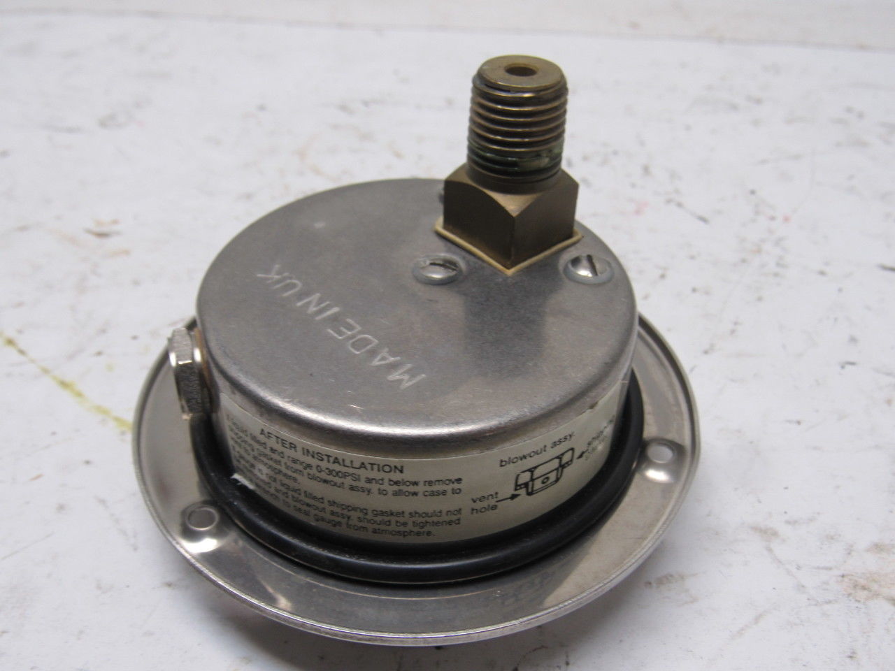 Mc Daniel Control 0-30 PSI Pneumatic Pressure Gauge Back Port Panel Mount 3-1/2"