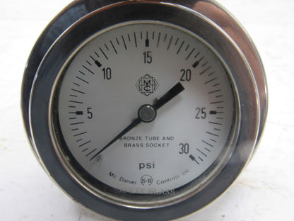 Mc Daniel Control 0-30 PSI Pneumatic Pressure Gauge Back Port Panel Mount 3-1/2"