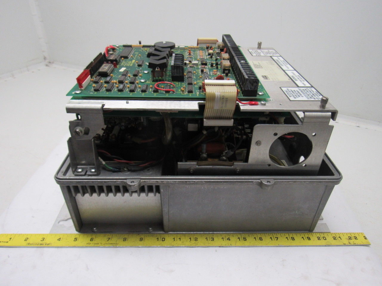 ABB V01202A09 208-460VAC Input 0-460V 0-180Hz Out Variable Frequency Drive VFD