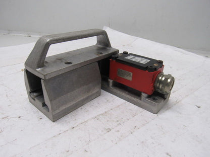 Allen Bradley 802F-E60M10-S7 300VAC Safety Interlock Switch W/L.H. Door Handle
