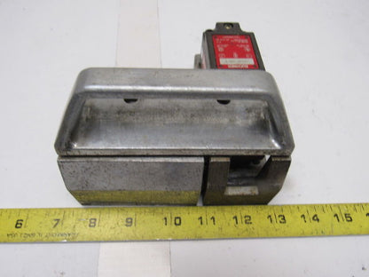 Euchner NZ1VZ-538 E Safety Interlock Switch W/ Door Handle Actuator