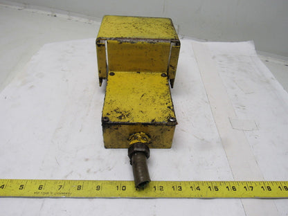 MagneTek Gemco 10251411 Type B 600V AC/DC Guarded Foot Pedal Operator Switch