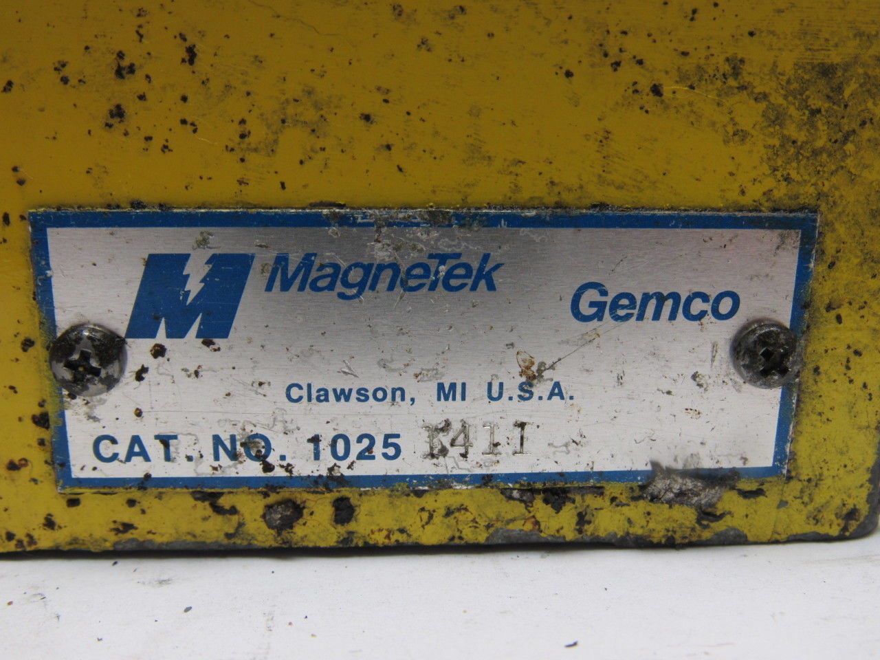 MagneTek Gemco 10251411 Type B 600V AC/DC Guarded Foot Pedal Operator Switch