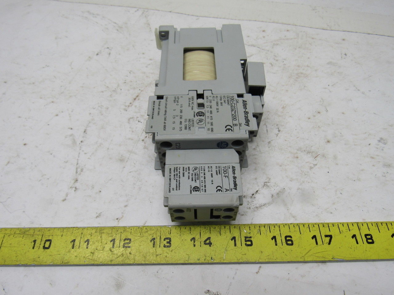 Allen Bradley 100-C23Z*200  100-C23ZJ200 Ser B 600V 30A IEC Contactor 24VDC Coil