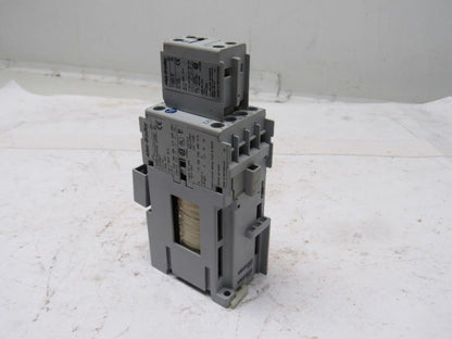 Allen Bradley 100-C23Z*200  100-C23ZJ200 Ser B 600V 30A IEC Contactor 24VDC Coil