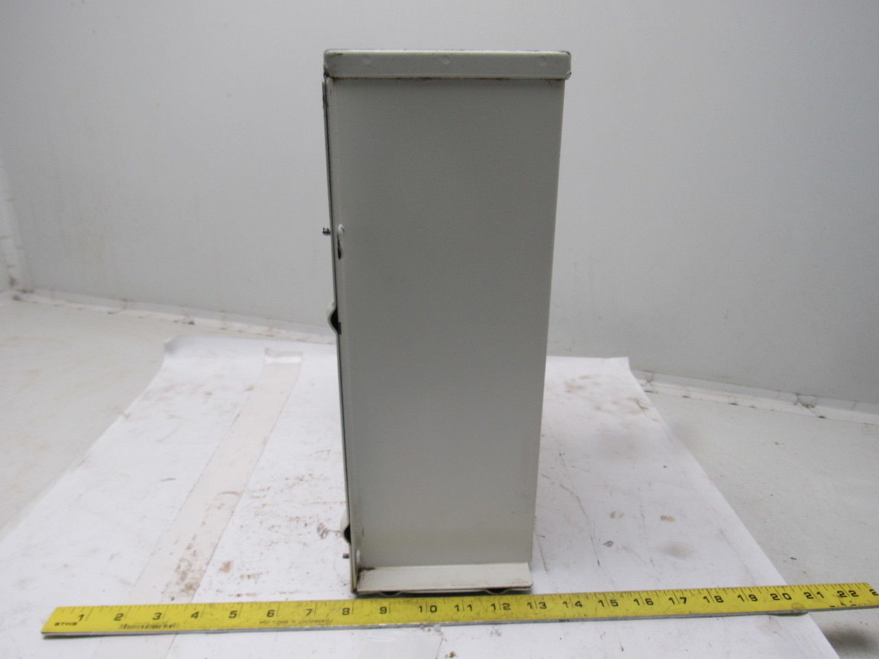 Myron Zucker KIM43002-3 Calmount 2-KVAR Capacitor 480V