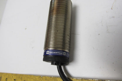 Telemecanique XSA-V32373L05 12-48VDC Inductive Proximity Sensor 81mm