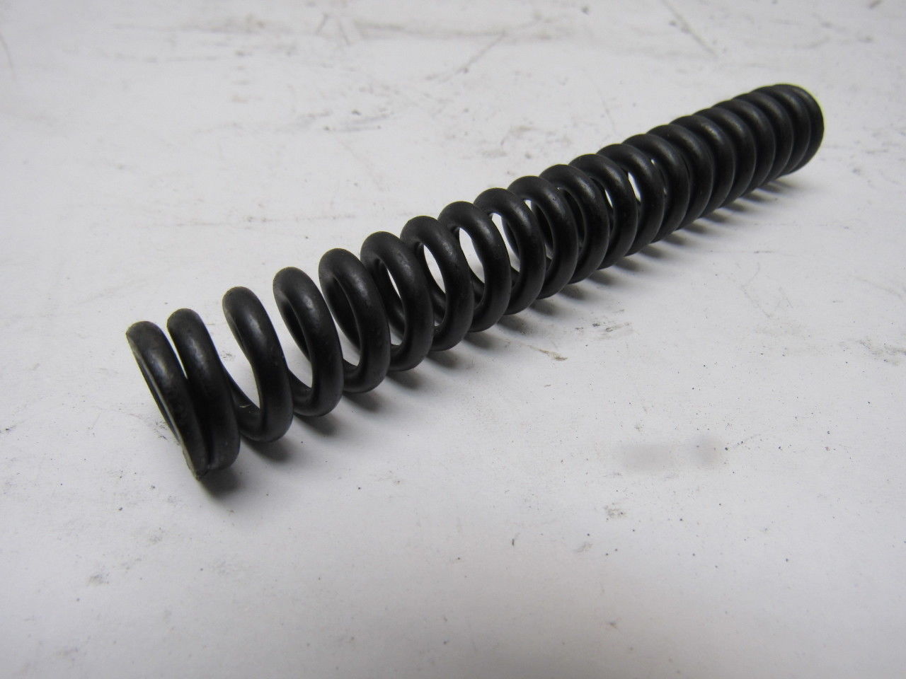 WW Sly CO. 0-208-A-8 Spring 4-1/2" L 11/16" OD 0.129" Wire 0.404" ID Lot Of 100