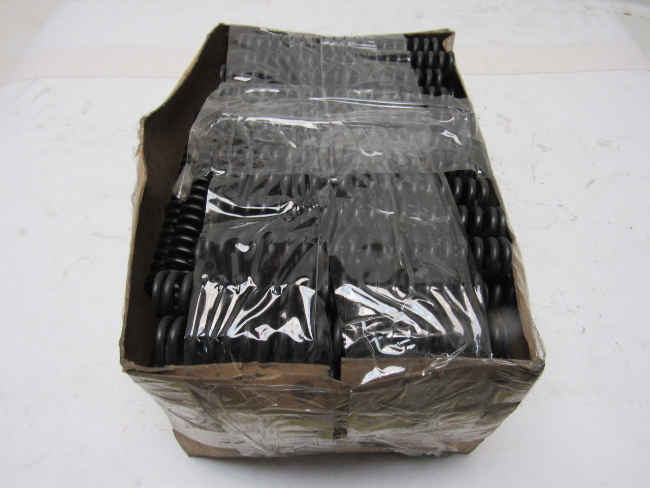 WW Sly CO. 0-208-A-8 Spring 4-1/2" L 11/16" OD 0.129" Wire 0.404" ID Lot Of 100