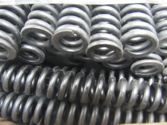 WW Sly CO. 0-208-A-8 Spring 4-1/2" L 11/16" OD 0.129" Wire 0.404" ID Lot Of 100