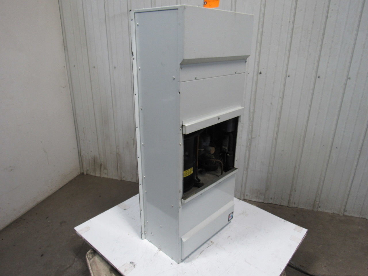 McLean 52-1962-062U Electrical Enclosure Air Conditioner 20000 BTU 230V