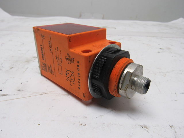 IFM OM5001 10-30VDC 50M Adjustable Photoelectric Sensor Lot Of 2