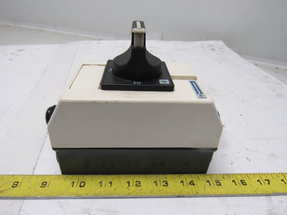 Telemecanique V02 10A Switch W/Aux Contacts & Enclosure