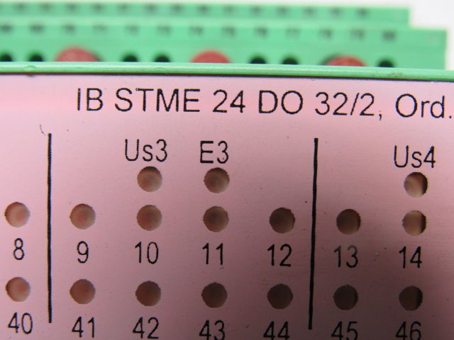 PHOENIX CONTACT InterBus 2754370 IB STME 24 DO 32/2 Out Put Relay Module