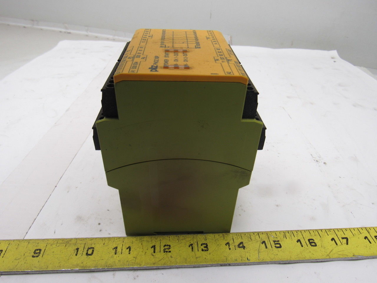Pilz PNOZ X9P 777609 24 VDC 7 N/O 2 N/C 2SO Safety Relay Module