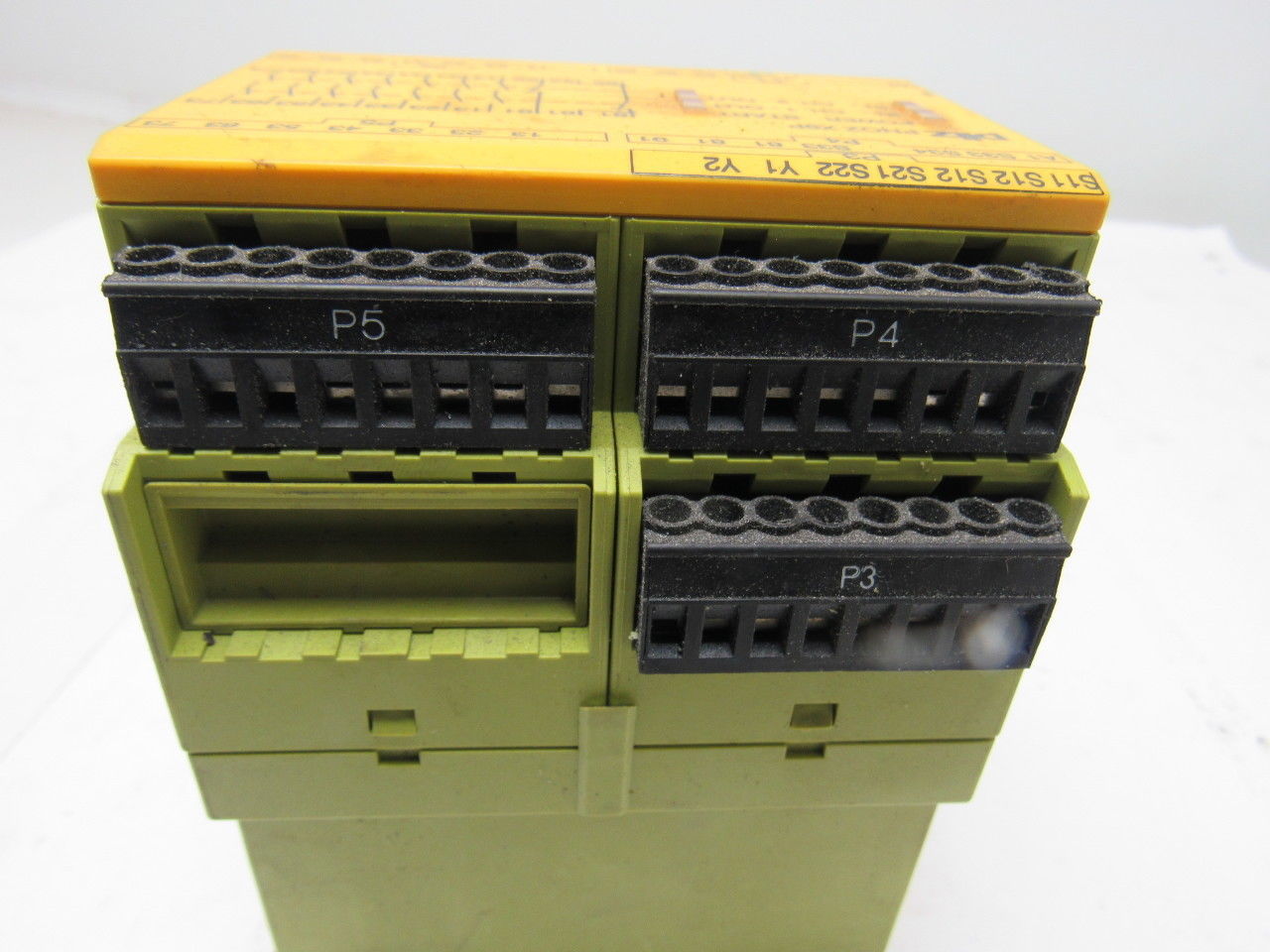 Pilz PNOZ X9P 777609 24 VDC 7 N/O 2 N/C 2SO Safety Relay Module