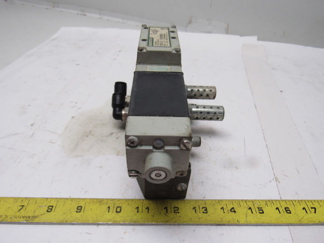 Numatics 13SA43AM056Y61 Pneumatic Air Solenoid Valve 24VDC W/manifold Block