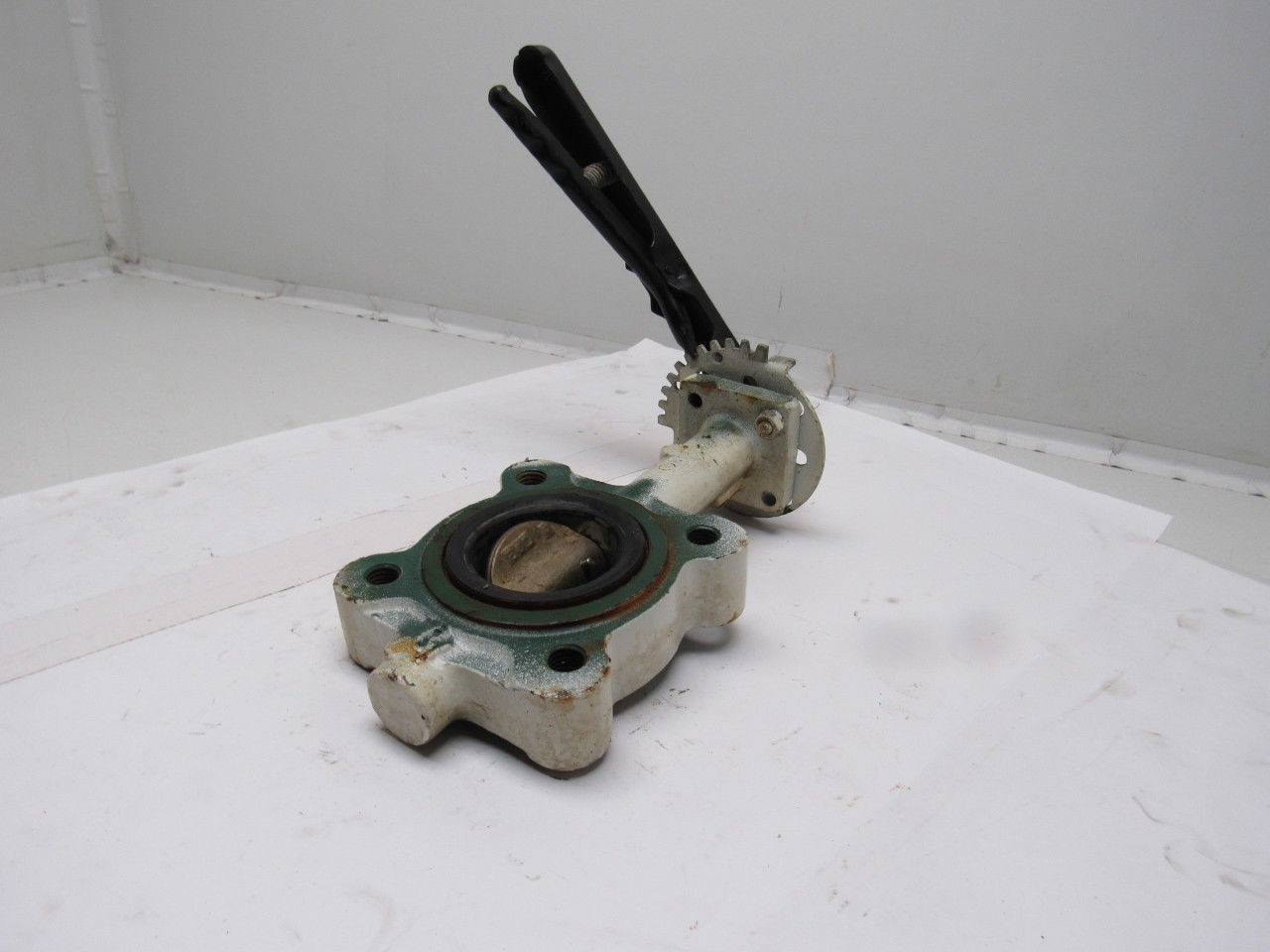 Stockham LG712-BS3-EM 2-1/2" Lug Type Butterfly Valve W/Hand Lever Actuated