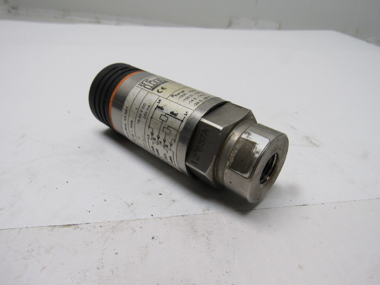 IFM Efector PN7209 Electronic Pressure Monitor 1/4" NPT 0-1450 psi