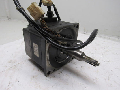 Yaskawa SGMP-08AWYR32 750W 200V 4.1A 2.39Nm 3000RPM Servo Motor