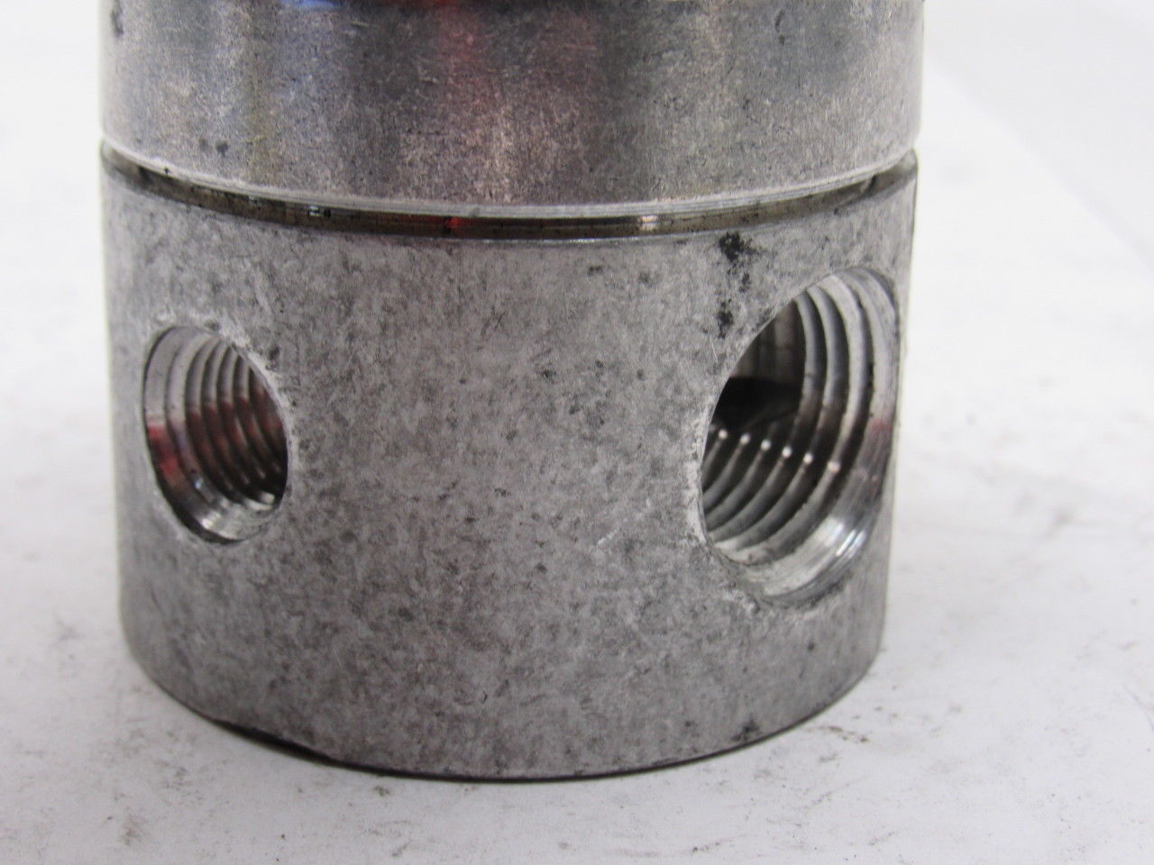 Monnier 106-1000-4 11E 1/4" 250 PSI Aluminum Air Pressure Regulator Body
