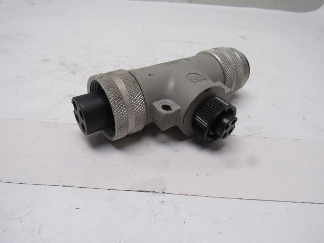 Brad Harrison Woodhead TC40140-001 3-Way Plug Adapter