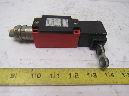 Allen Bradley 802F-E60M10-S7 Ser. A Mechanical Safety Interlock w/Key 300V 10A