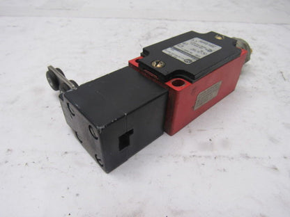 Allen Bradley 802F-E60M10-S7 Ser. A Mechanical Safety Interlock w/Key 300V 10A