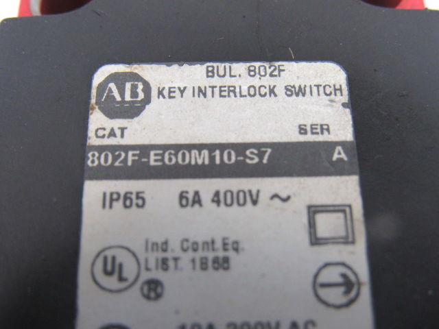 Allen Bradley 802F-E60M10-S7 Ser. A Mechanical Safety Interlock w/Key 300V 10A