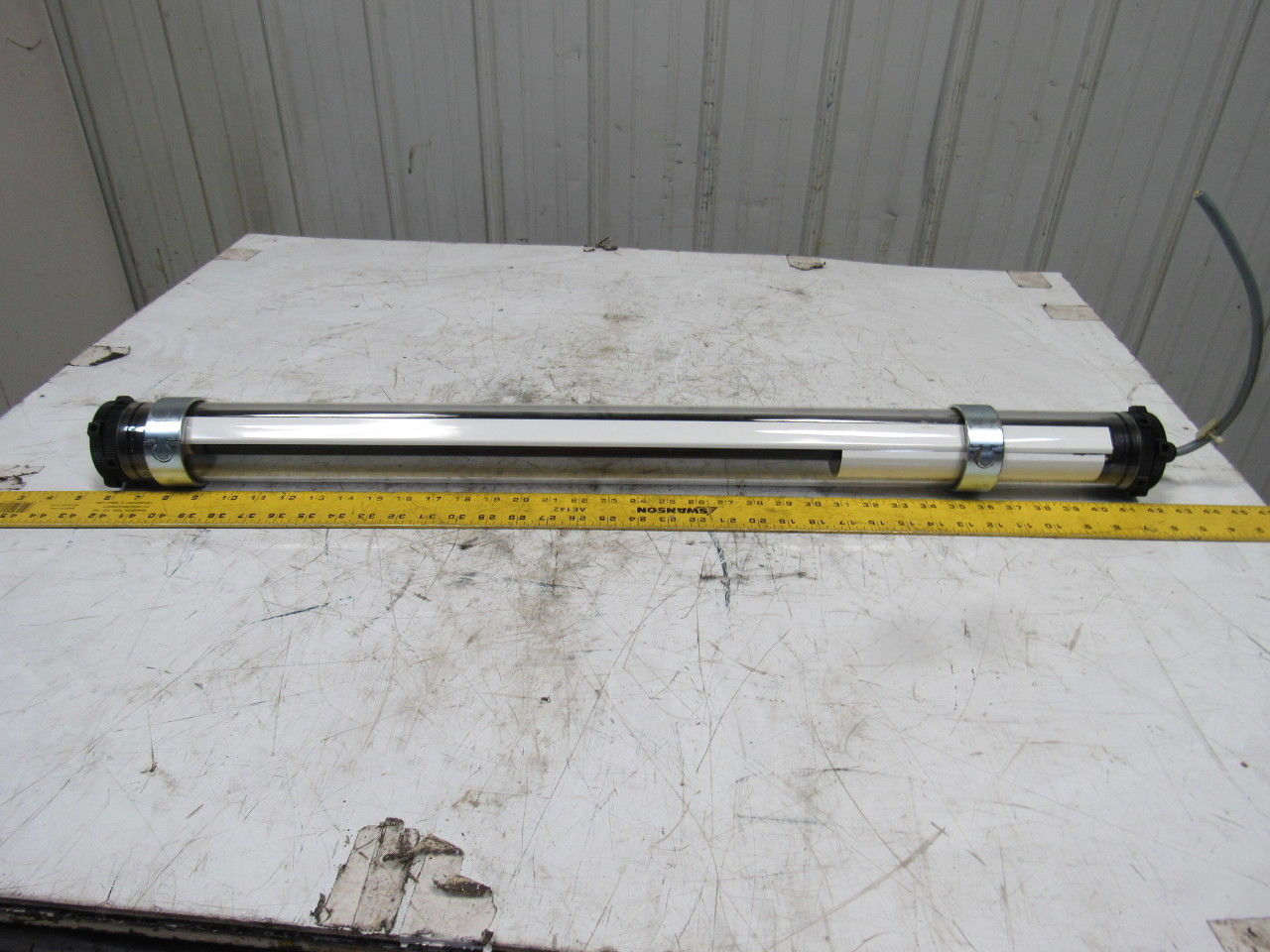 Waldmann RL70E-118 Tubular 24" Fluorescent Black Light 24VDC