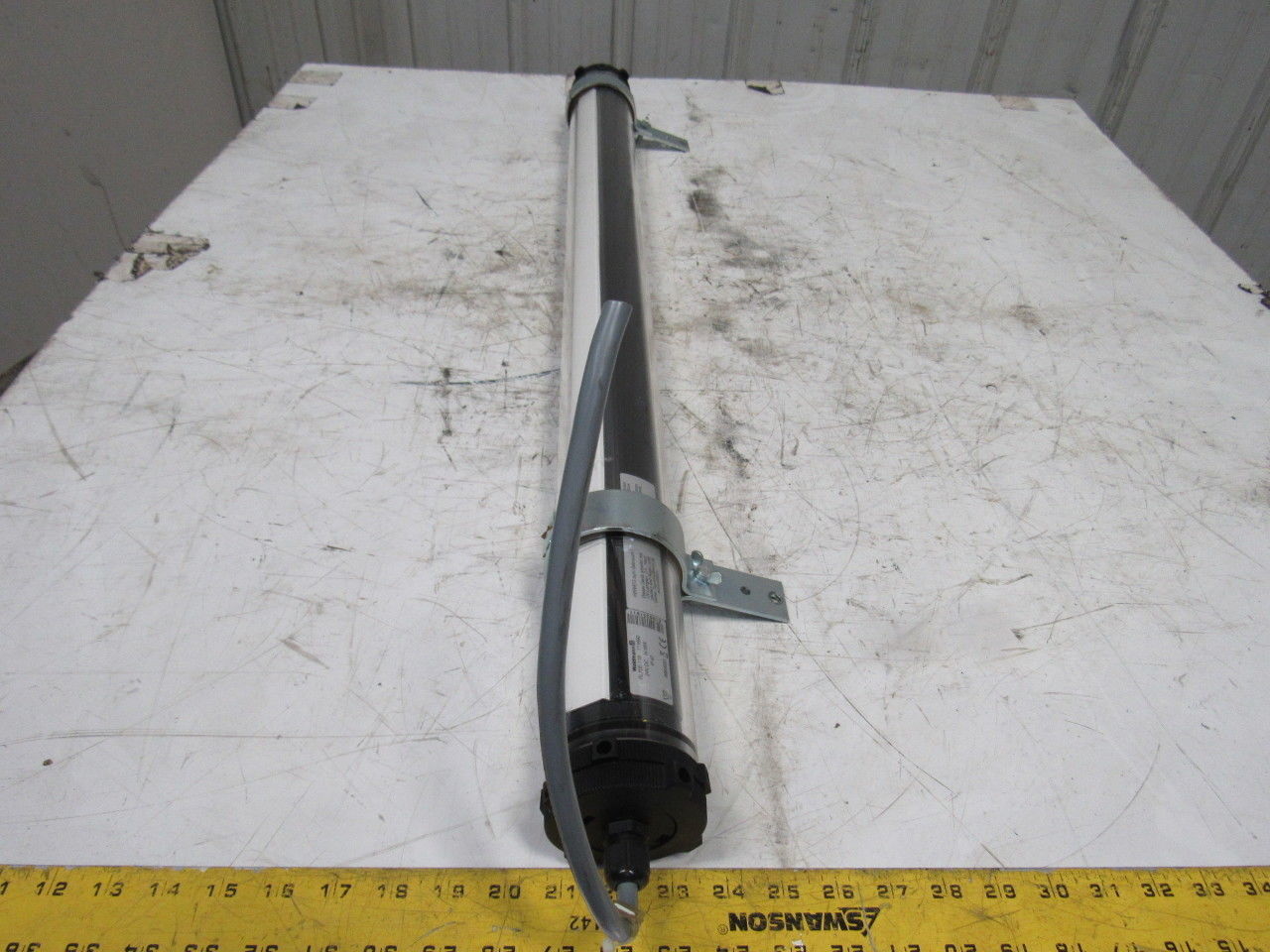 Waldmann RL70E-118 Tubular 24" Fluorescent Black Light 24VDC