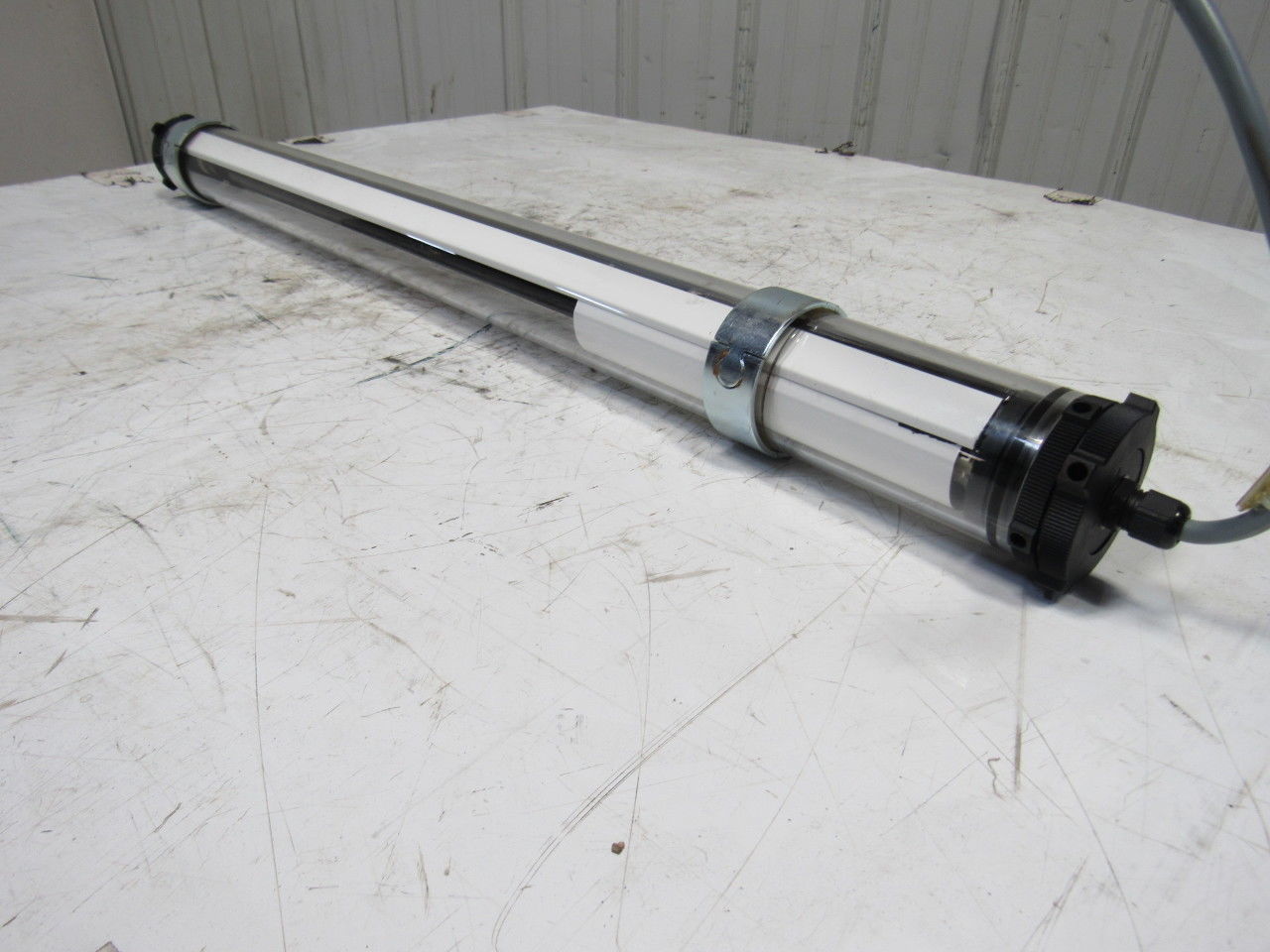 Waldmann RL70E-118 Tubular 24" Fluorescent Black Light 24VDC