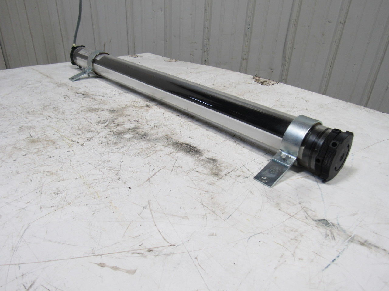 Waldmann RL70E-118 Tubular 24" Fluorescent Black Light 24VDC
