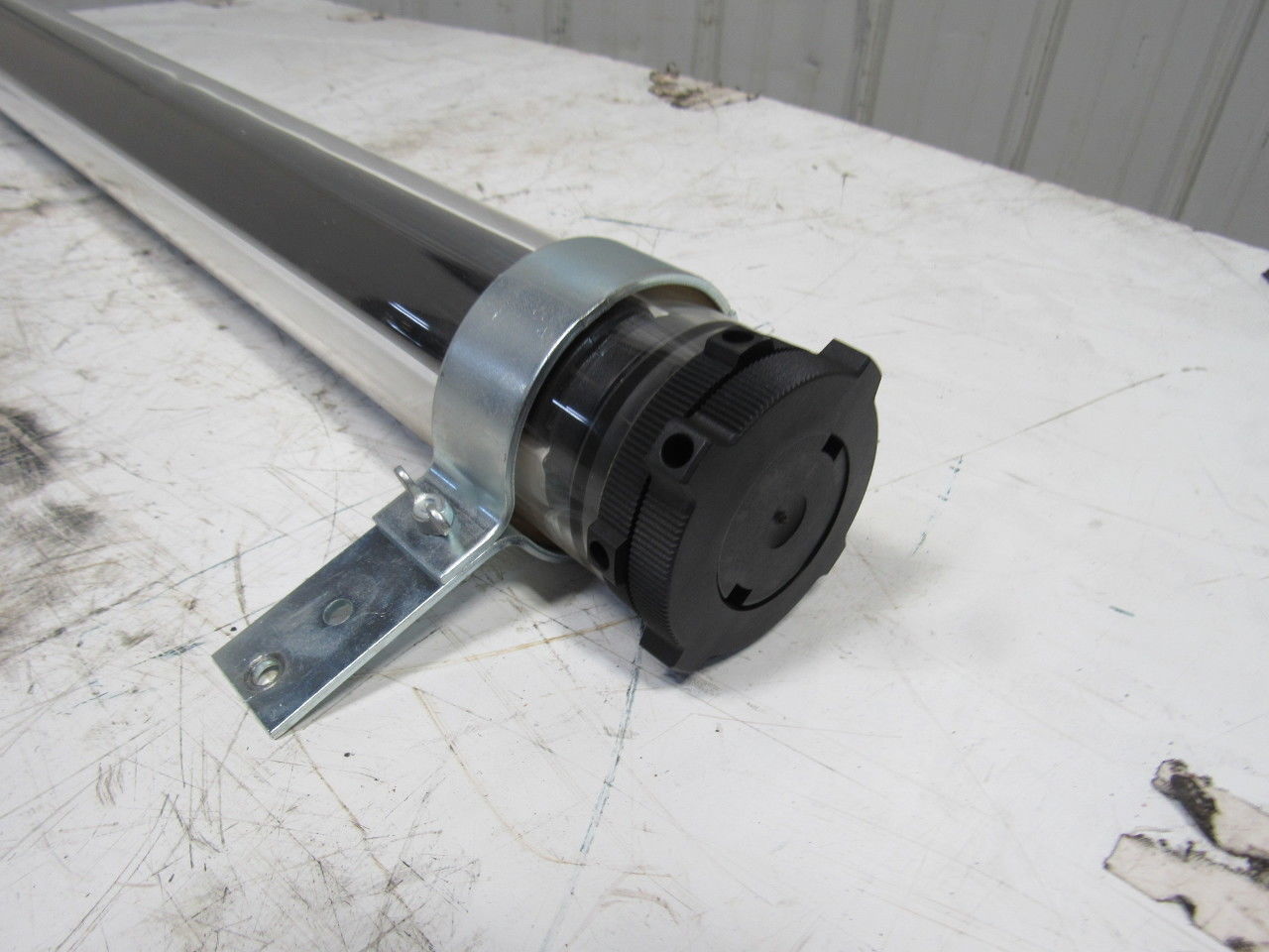 Waldmann RL70E-118 Tubular 24" Fluorescent Black Light 24VDC
