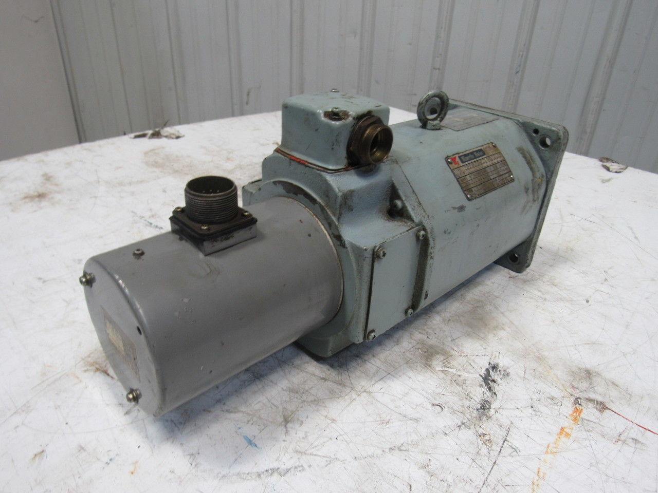 Yaskawa Minertia UGMMEM-25AA1S 3000RPM 771/7710W 70.9V DC Motor