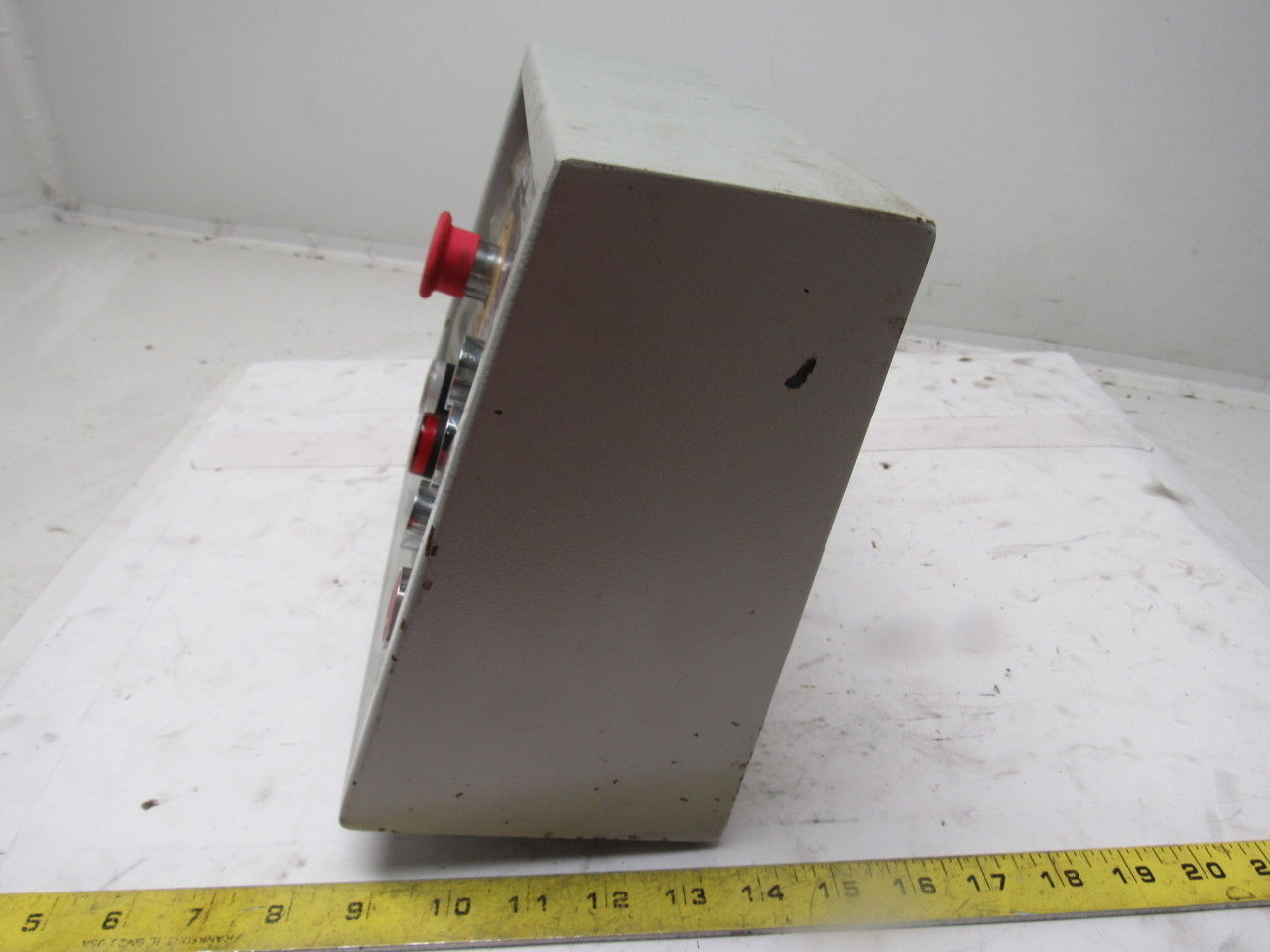 Yuh Farn Machinery 240V Control Station For Rip Table Saw