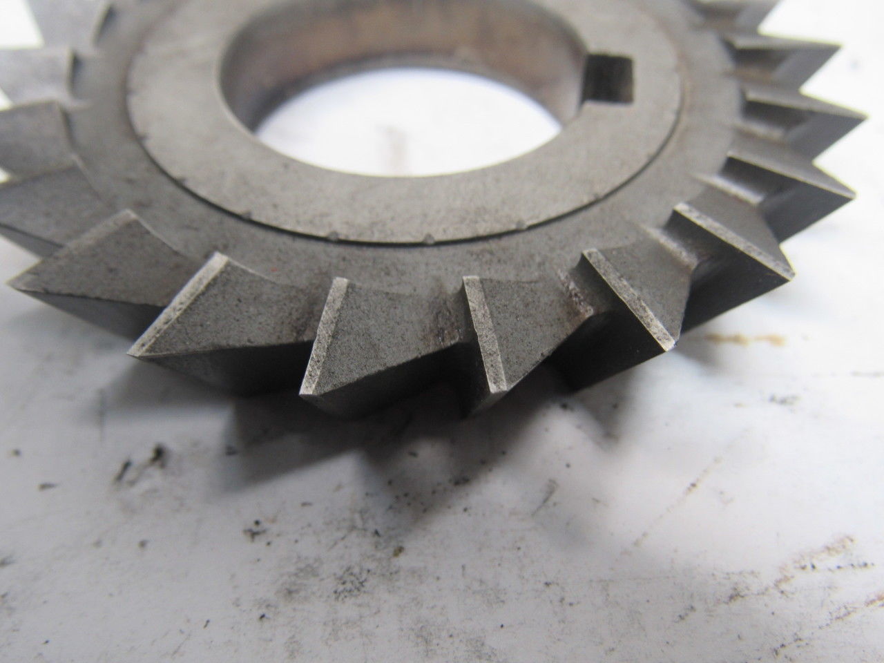 Detroit 3" x  1/2" x 1-1/4" Arbor Slitting Grooving Blade HSS 60° Left Hand