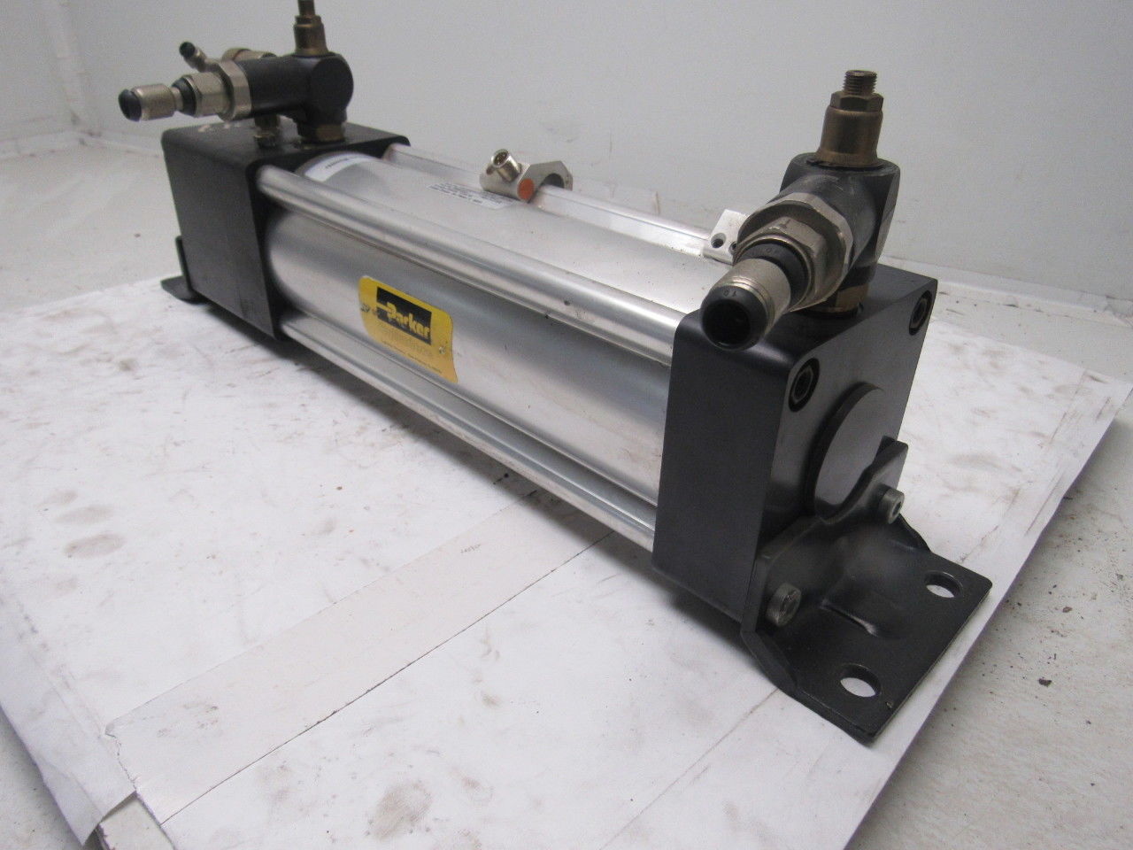 Parker 100CCBMPRLRS14MC 250.0 MPRL Rod Lock Pneumatic Air Cylinder 250mm Stroke