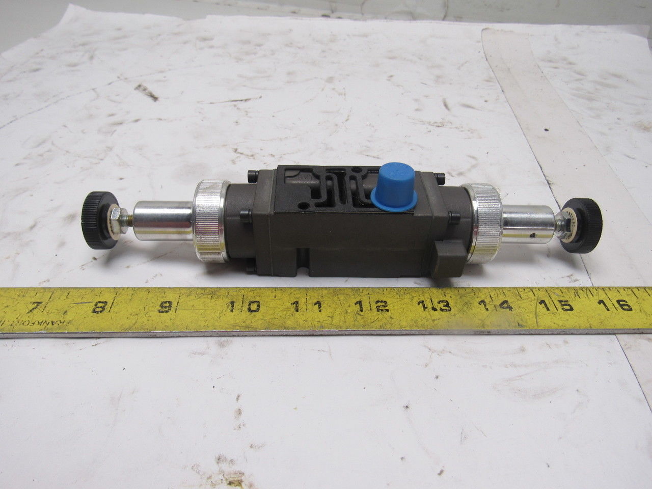 Numatics 081RD100J016Y00 Pneumatic Pressure Regulator Valve