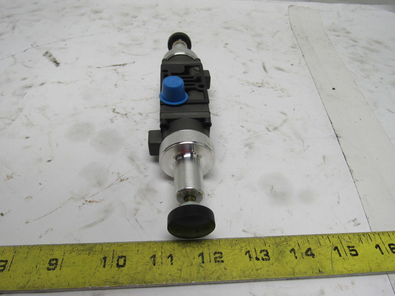 Numatics 081RD100J016Y00 Pneumatic Pressure Regulator Valve