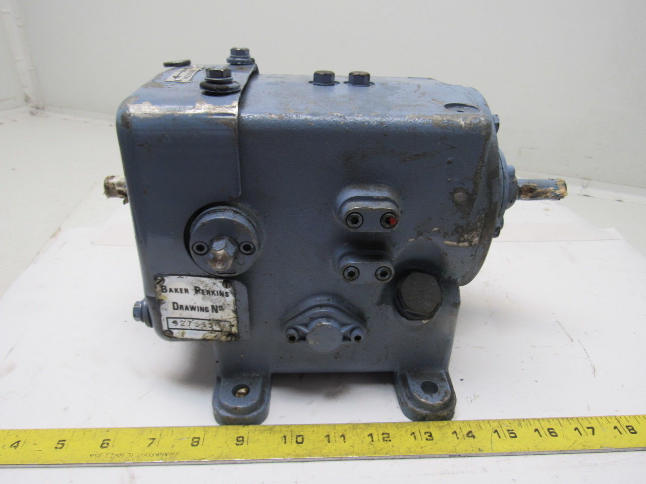Renold .625 Hp 1420 RPM Input 28 In/Lbs. Output Torque Inline Gear Reducer