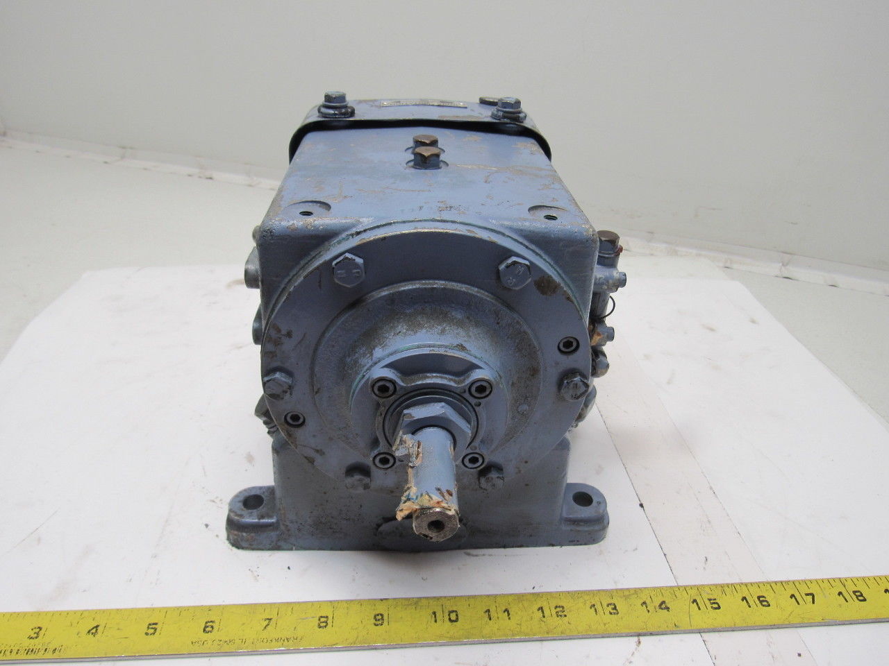 Renold .625 Hp 1420 RPM Input 28 In/Lbs. Output Torque Inline Gear Reducer