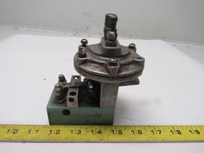Allenair V-4 1/8" NPT 4 Way Lever Operated Poppet Valve