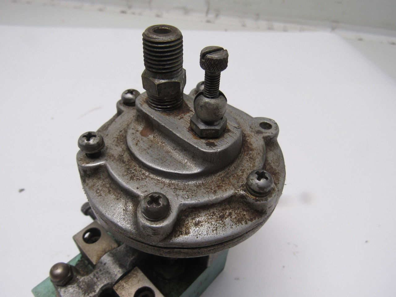 Allenair V-4 1/8" NPT 4 Way Lever Operated Poppet Valve