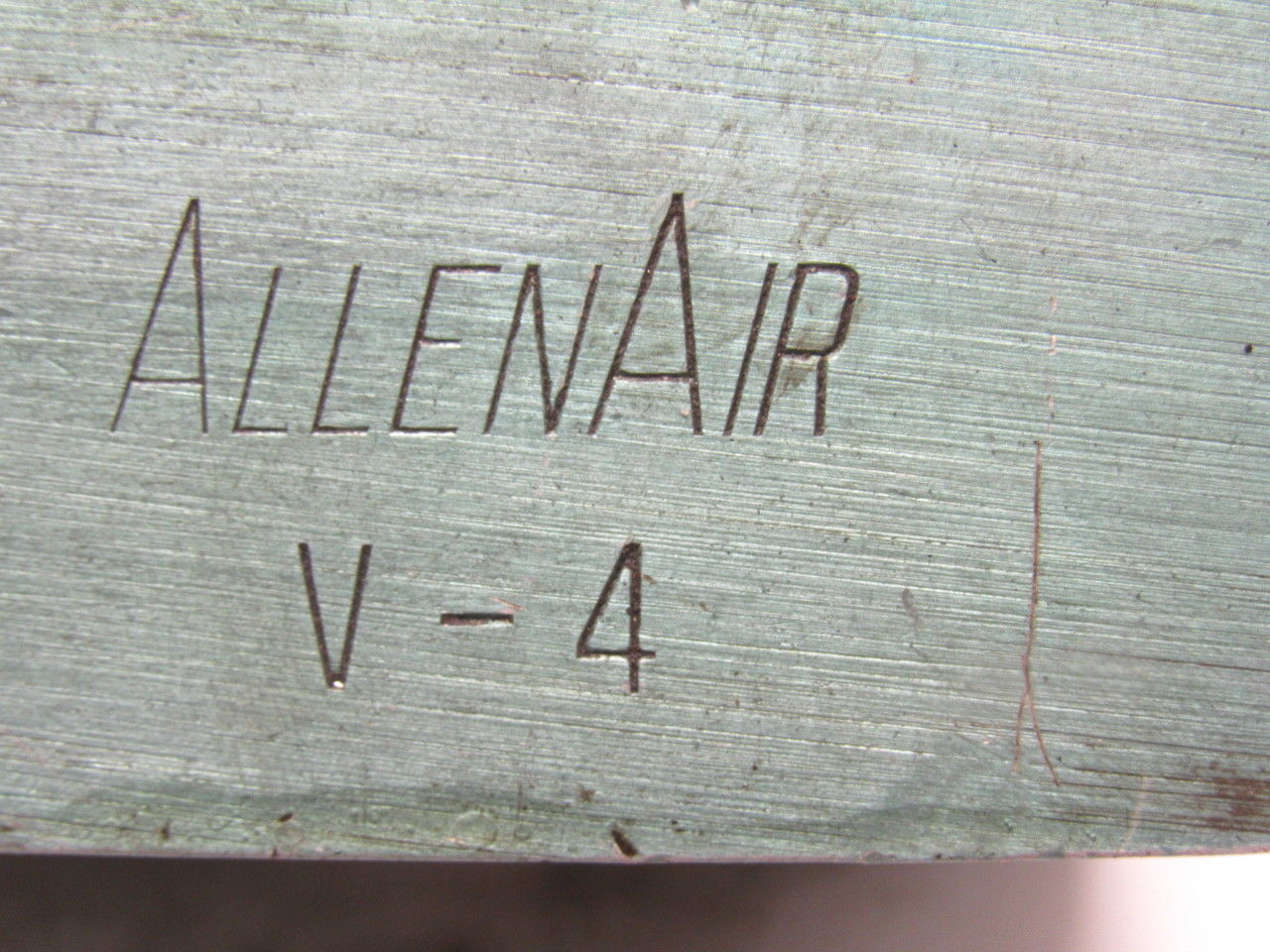 Allenair V-4 1/8" NPT 4 Way Lever Operated Poppet Valve