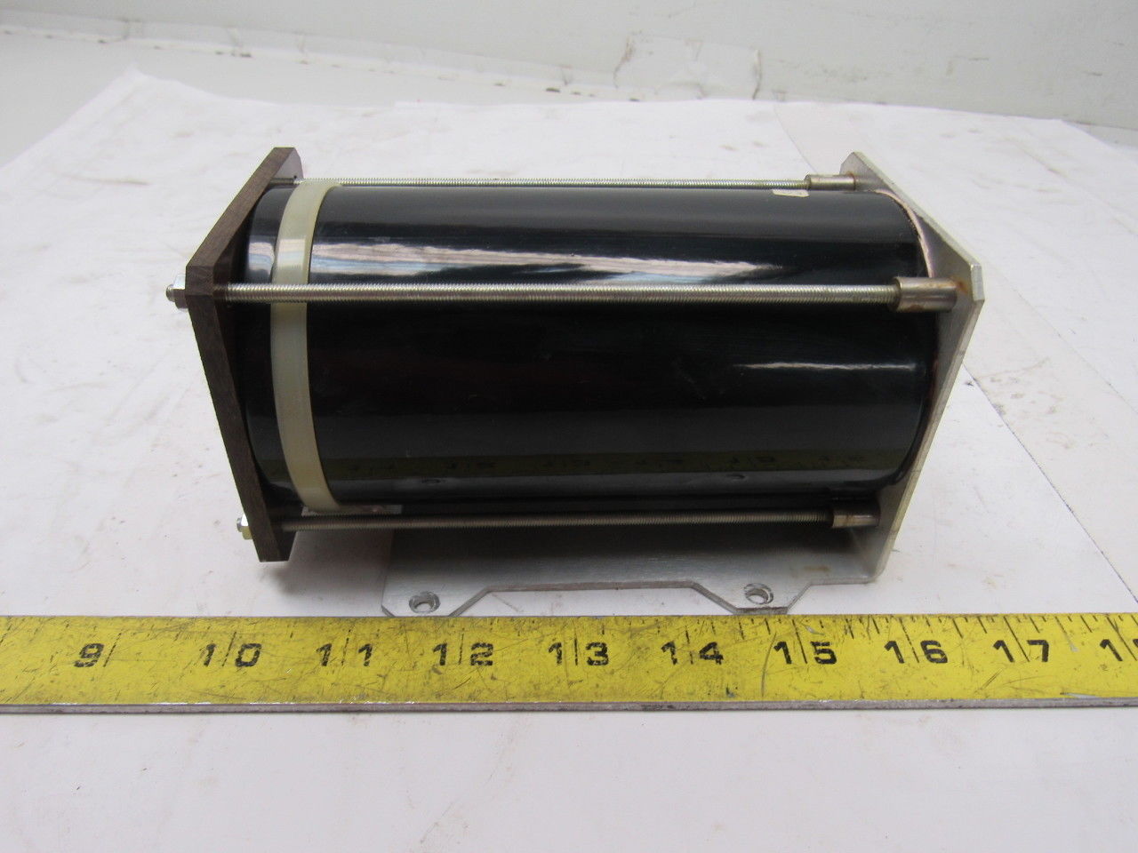 S+M B43564-S5338-M2 3300uF 450VDC Screw Terminal Capacitor With Mount